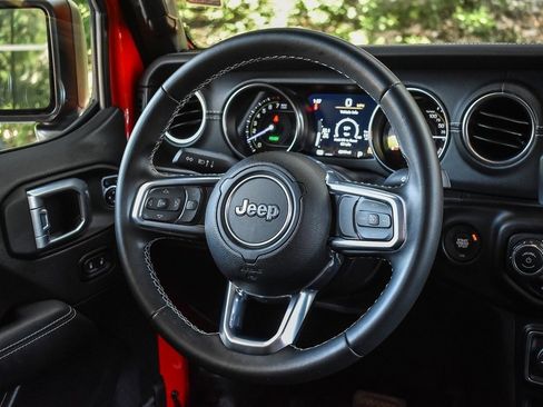 Used 2021 Jeep Wrangler Unlimited Sahara w/ Safety Group image 14