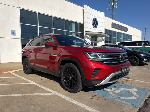 Certified 2023 Volkswagen Atlas Cross Sport SE w/ Panoramic Sunroof Package image 7