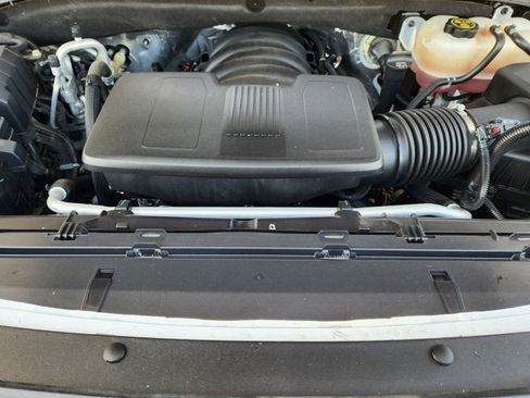 Used 2024 GMC Yukon Denali image 32