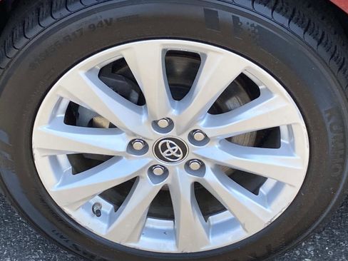 Used 2019 Toyota Camry LE FWD image 25