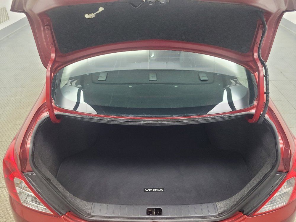 Used 2017 Nissan Versa SV FWD image 29
