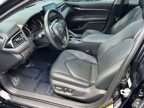 Used 2021 Toyota Camry XSE w/ Navigation Package FWD image 9