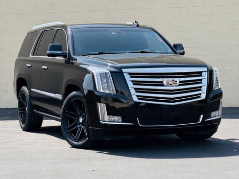 Used 2015 Cadillac Escalade Platinum AWD/4WD image 1