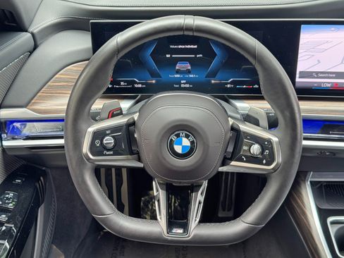 Used 2023 BMW 740i w/ Parking Assistance Package RWD image 21