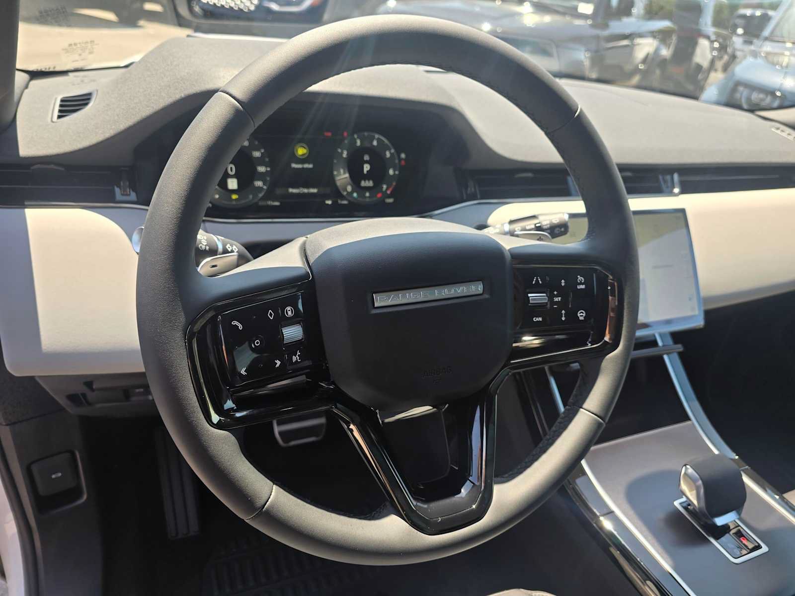 New 2026 Land Rover Range Rover Evoque Dynamic SE AWD/4WD image 25