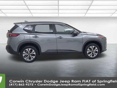 Used 2023 Nissan Rogue SV image 17