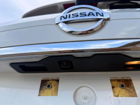 Used 2019 Nissan Rogue SV image 11