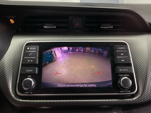 Used 2019 Nissan Kicks FWD image 22
