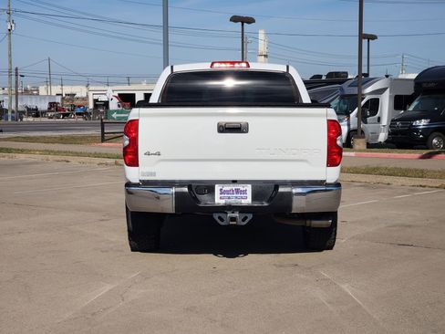 Used 2016 Toyota Tundra SR5 image 8