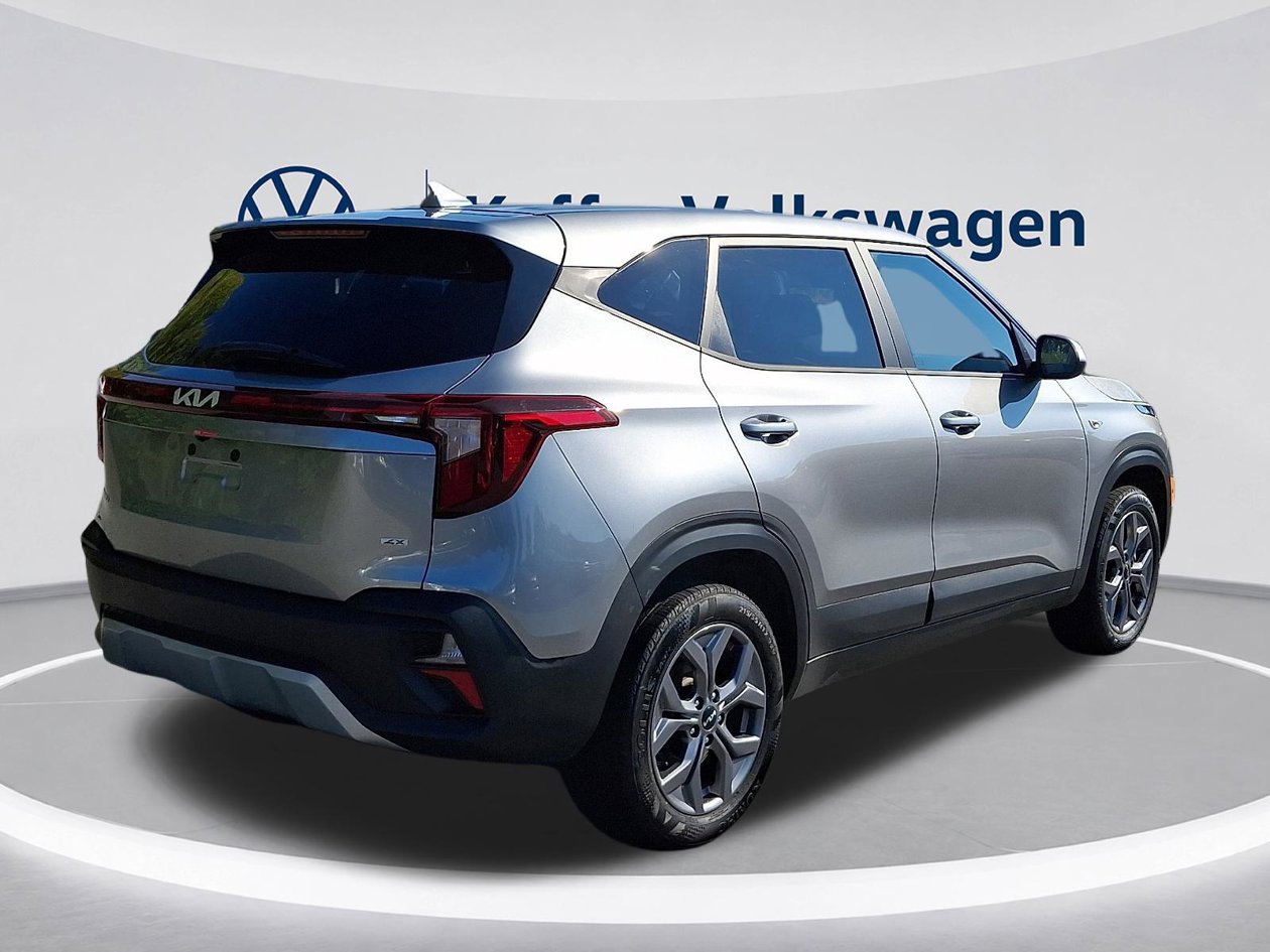 Used 2026 Kia Seltos LX AWD/4WD image 6