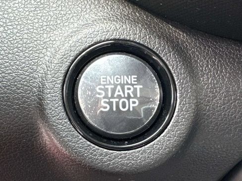 Certified 2024 Hyundai Venue Limited FWD image 24