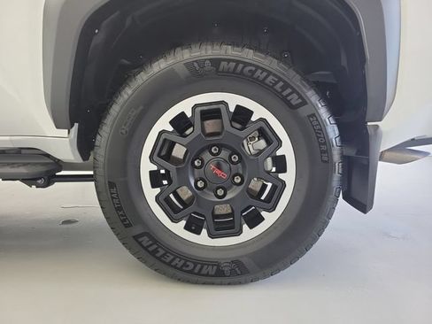 Used 2025 Toyota 4Runner TRD Off-Road Premium w/ Tow Technology Package AWD/4WD image 11