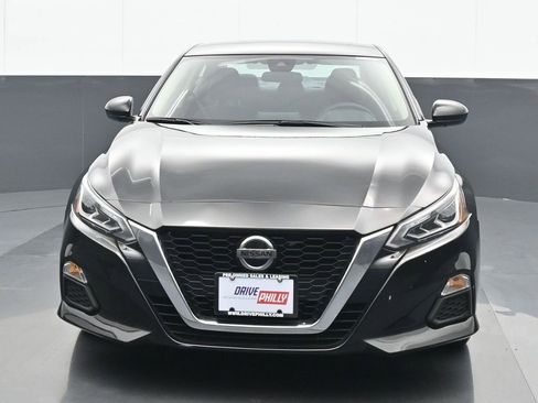 Used 2022 Nissan Altima 2.5 SV image 1