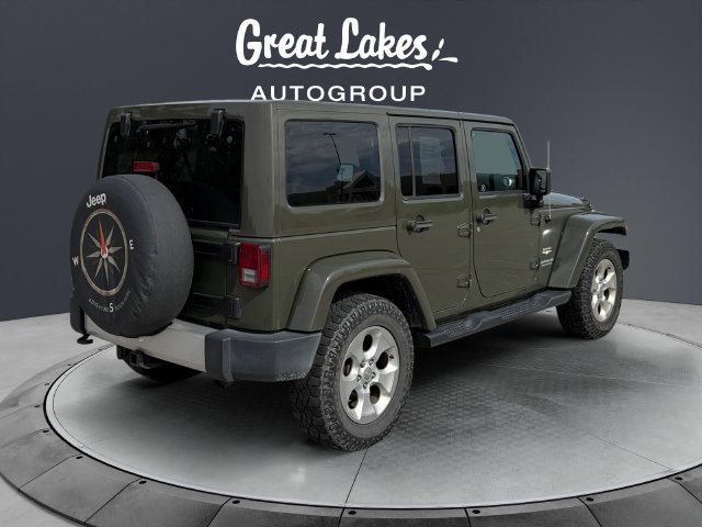 Used 2015 Jeep Wrangler Unlimited Sahara w/ Dual Top Group AWD/4WD image 5