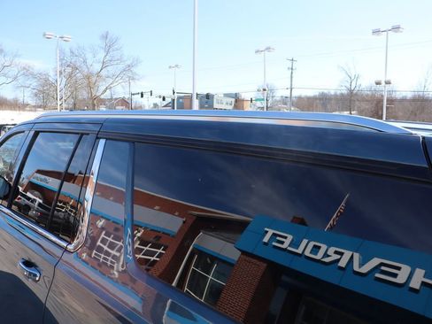 New 2026 Chevrolet Suburban High Country image 34