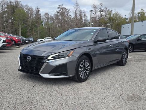 Certified 2024 Nissan Altima 2.5 SV image 4