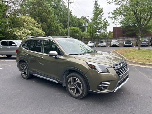 Used 2023 Subaru Forester Touring AWD/4WD image 1