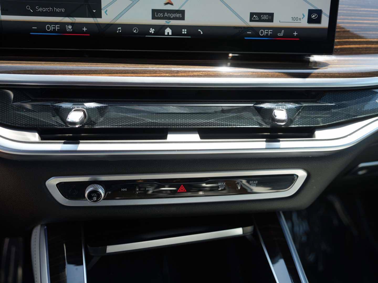 Used 2025 BMW X5 sDrive40i w/ M Sport Package RWD image 17