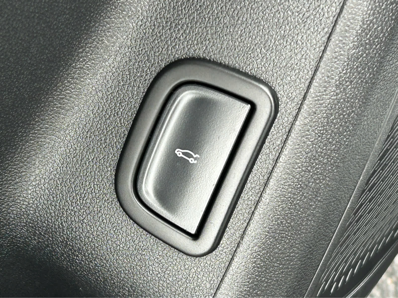 Used 2025 Chevrolet Traverse LT FWD image 20