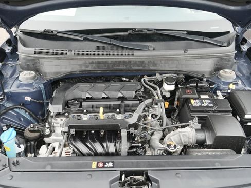 Certified 2023 Hyundai Venue Limited w/ Cargo Package image 18