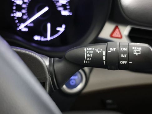 Used 2021 Toyota Sienna XLE image 27