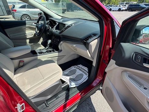 Used 2019 Ford Escape SE AWD/4WD image 16