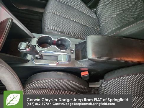 Used 2017 GMC Terrain SLE image 27