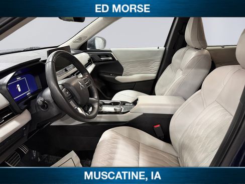 Used 2025 Mitsubishi Outlander SEL FWD image 9