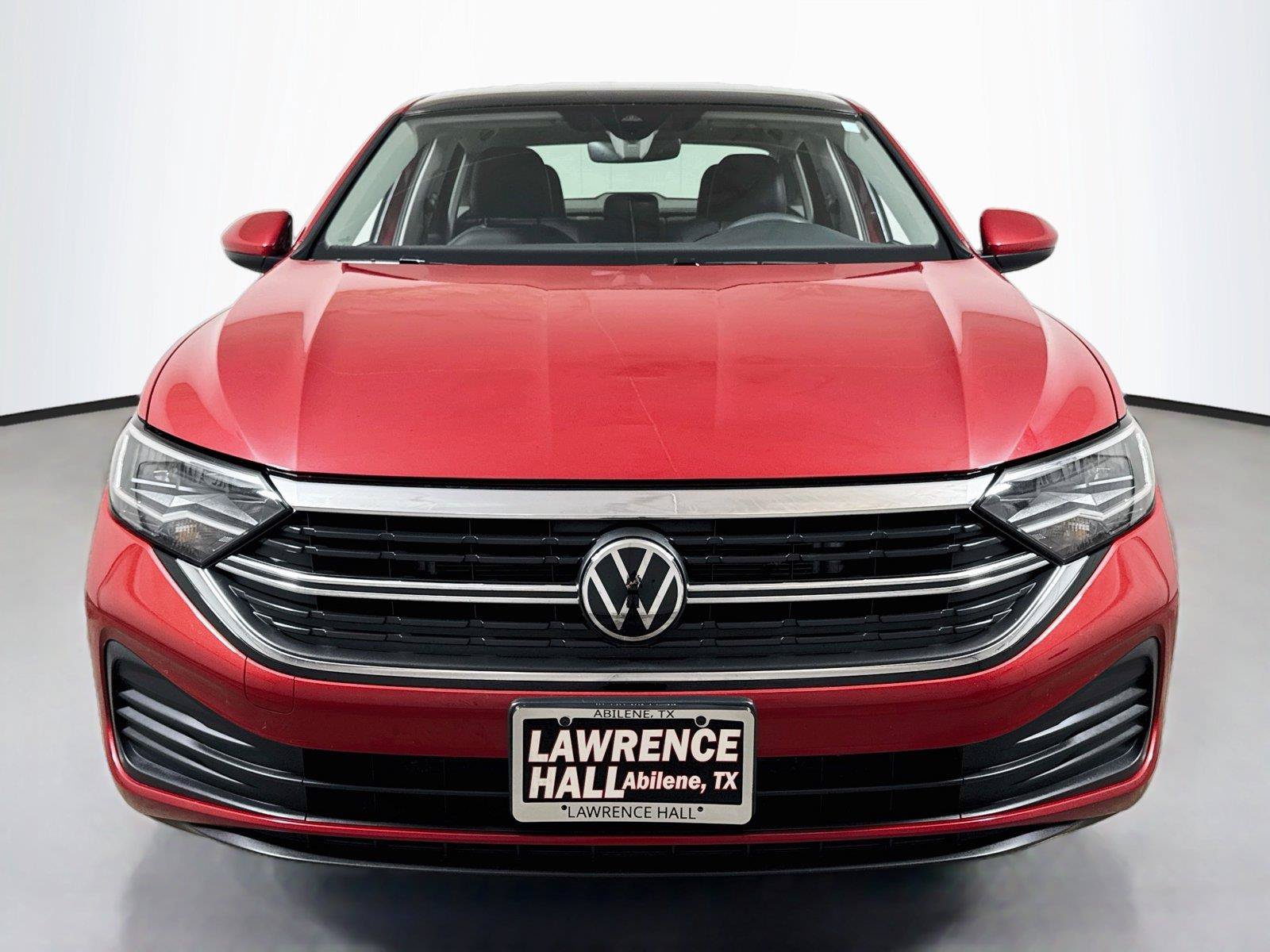 Used 2024 Volkswagen Jetta SE FWD image 2