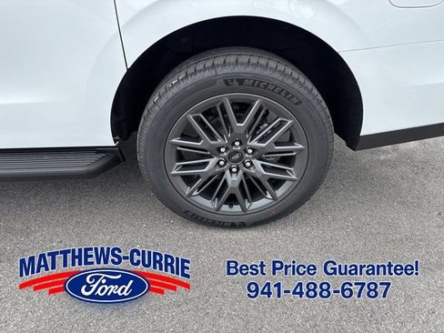New 2026 Ford Expedition Max Platinum w/ Stealth Appearance Package AWD/4WD image 17