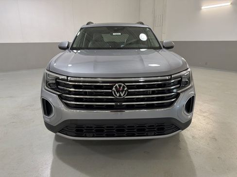 New 2026 Volkswagen Atlas SE image 2