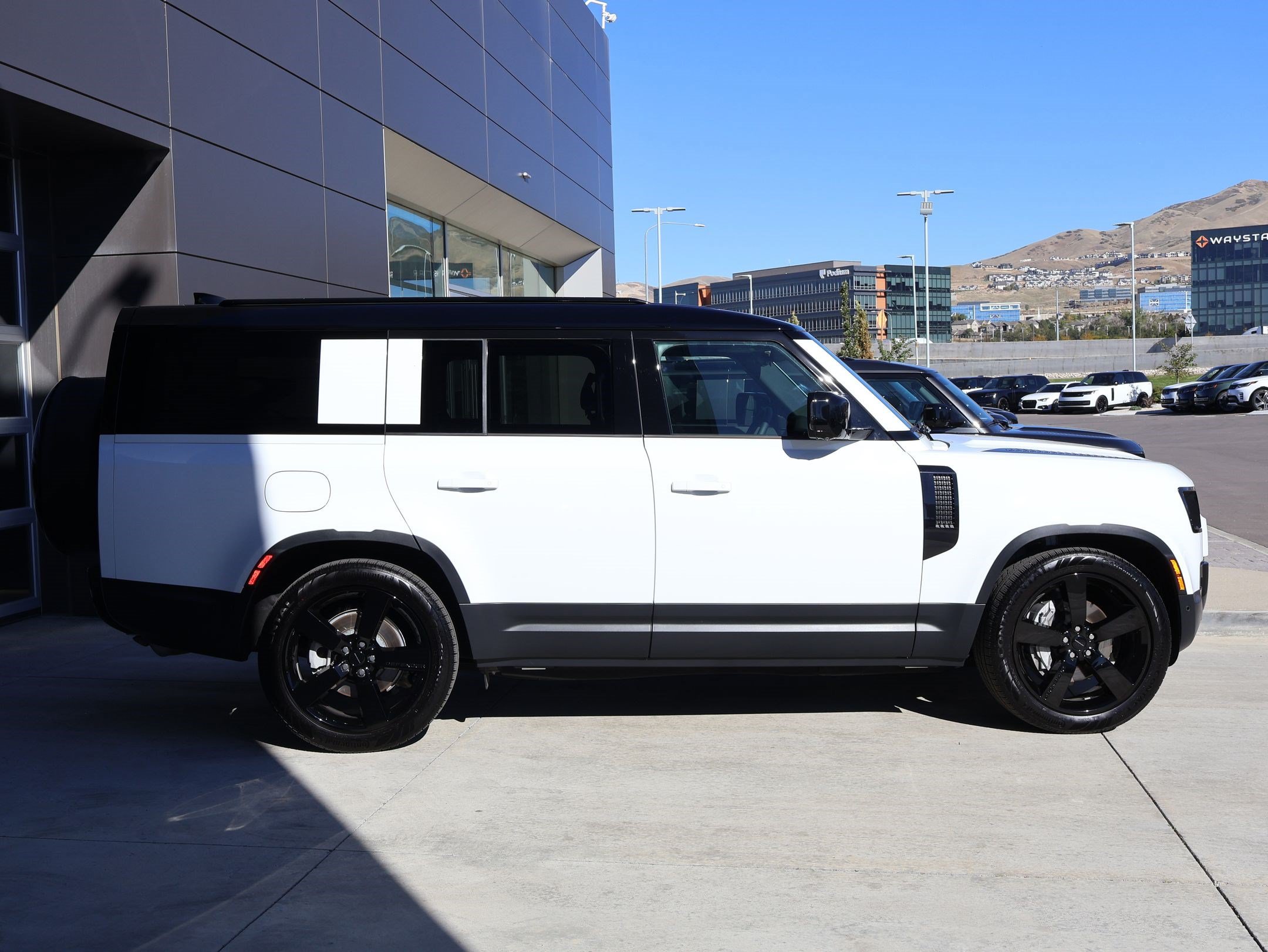 Used 2026 Land Rover Defender 130 S AWD/4WD image 5