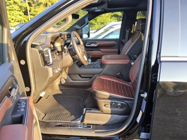 Used 2025 GMC Sierra 3500 Denali Ultimate AWD/4WD image 5