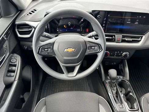 Used 2026 Chevrolet TrailBlazer LS w/ LS Convenience Package image 16