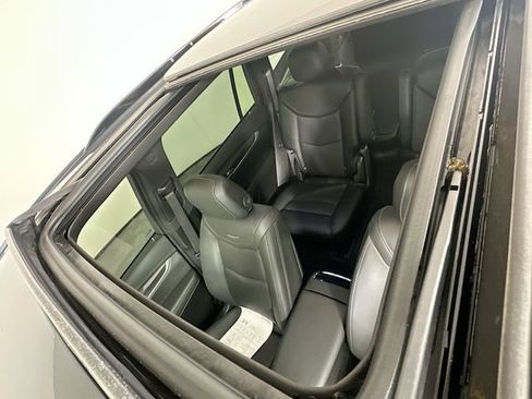 Used 2024 Cadillac XT6 Sport w/ Technology Package AWD/4WD image 21