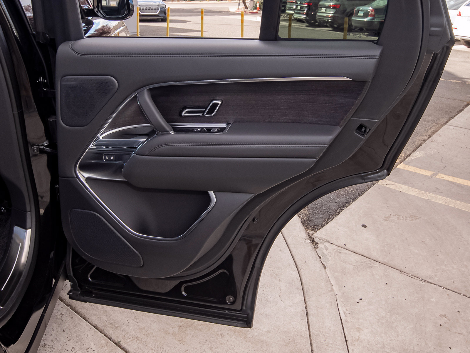 New 2026 Land Rover Range Rover SE AWD/4WD image 46