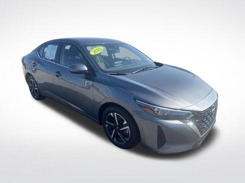 Used 2025 Nissan Sentra SV FWD image 3