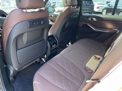 Used 2023 BMW X5 xDrive40i AWD/4WD image 16