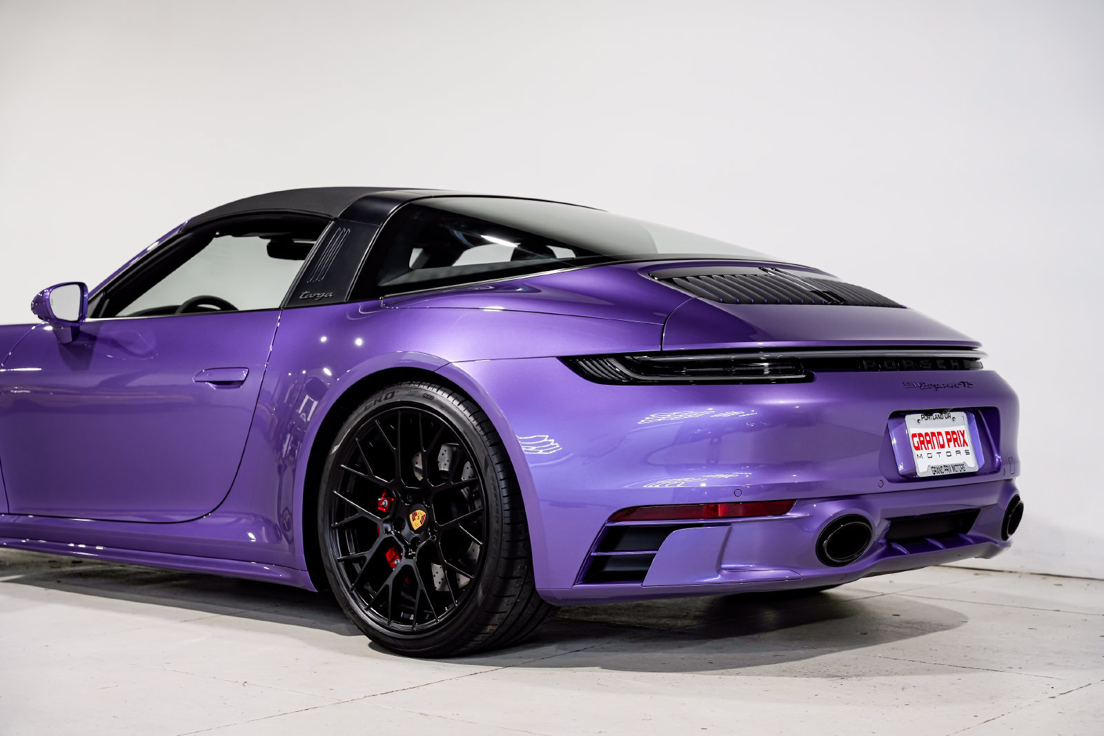 Used 2024 Porsche 911 Targa 4 GTS AWD/4WD image 37