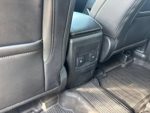 Used 2024 Ford Explorer XLT w/ Equipment Group 202A AWD/4WD image 28