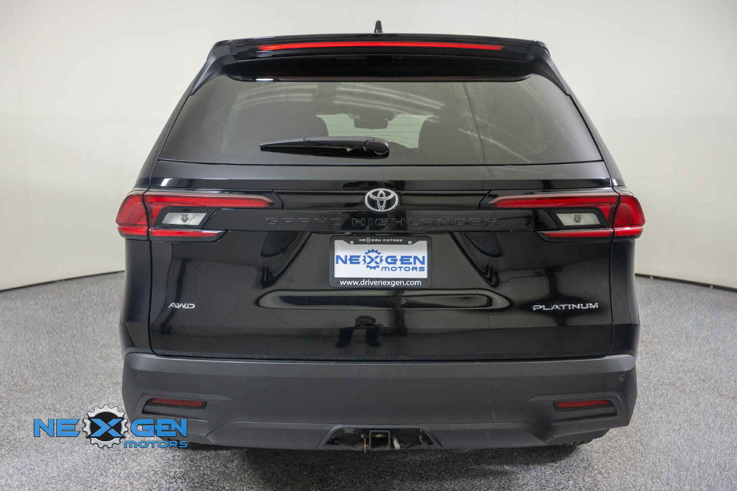 Used 2026 Toyota Grand Highlander AWD image 36