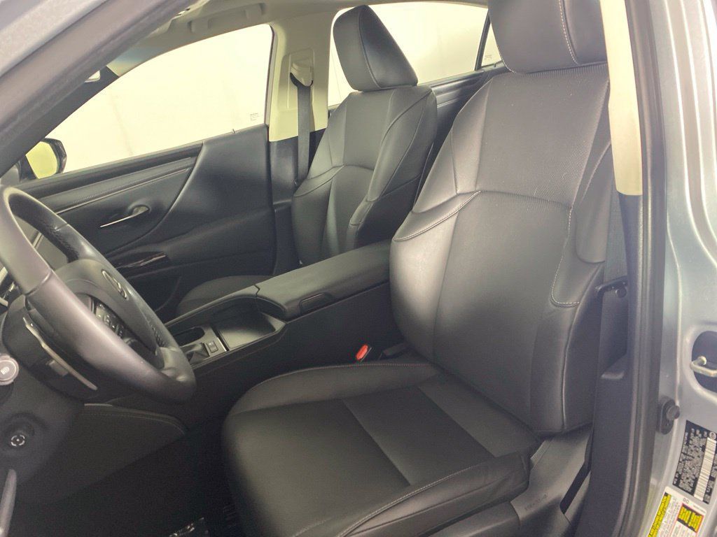 Certified 2024 Lexus ES 300h w/ Premium Package FWD image 12