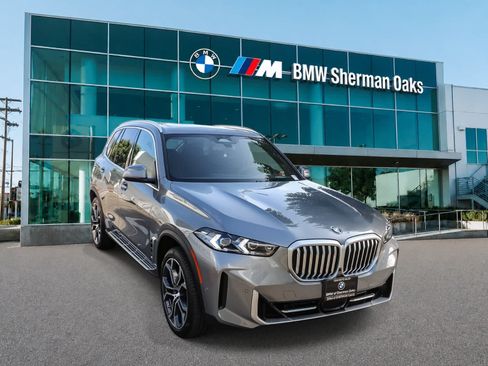 Used 2026 BMW X5 sDrive40i w/ Premium Package RWD image 3