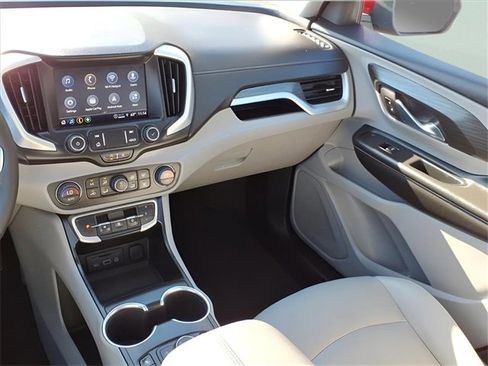 Used 2023 GMC Terrain SLT image 30