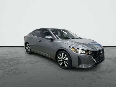 Used 2025 Nissan Sentra SV w/ SV Premium Package FWD image 5