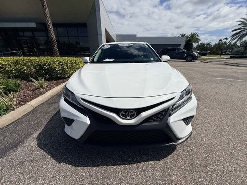 Used 2020 Toyota Camry SE image 15