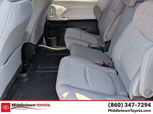 Used 2025 Toyota Sienna LE w/ LE Plus Package AWD/4WD image 34