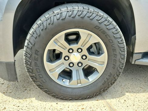 Used 2018 Chevrolet Tahoe LS RWD image 9