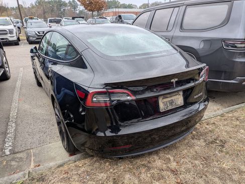 Used 2023 Tesla Model 3 Performance image 4