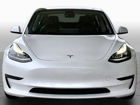 Used 2023 Tesla Model 3 Standard Range RWD image 3